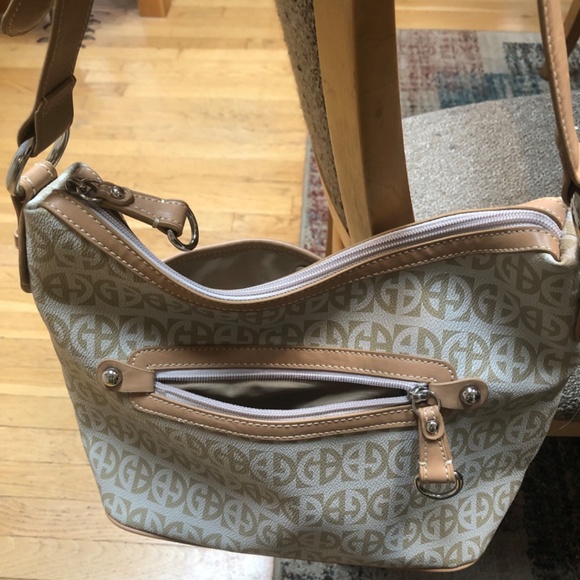 Giani Bernini Purse Excellent Like New Condition! - Picture 6 of 12